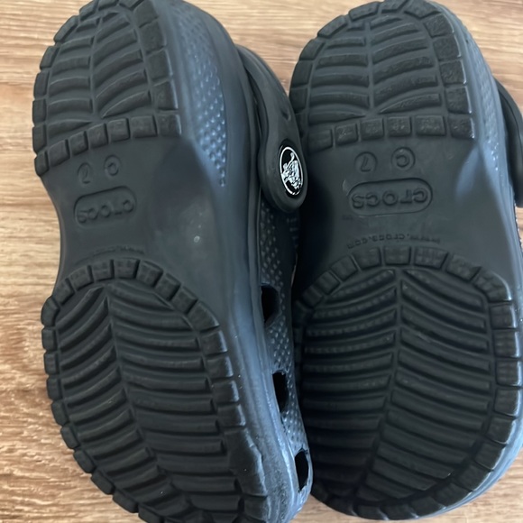 Toddler black crocks - Picture 3 of 3